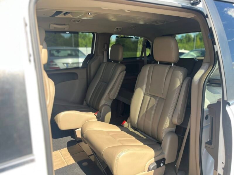 CHRYSLER TOWN & COUNTRY 3.6L