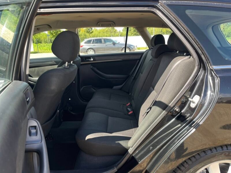 PARDUOTAS TOYOTA AVENSIS 2.0L