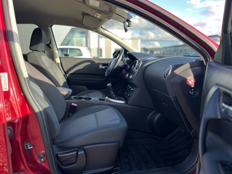 PARDUOTAS NISSAN QASHQAI 2L