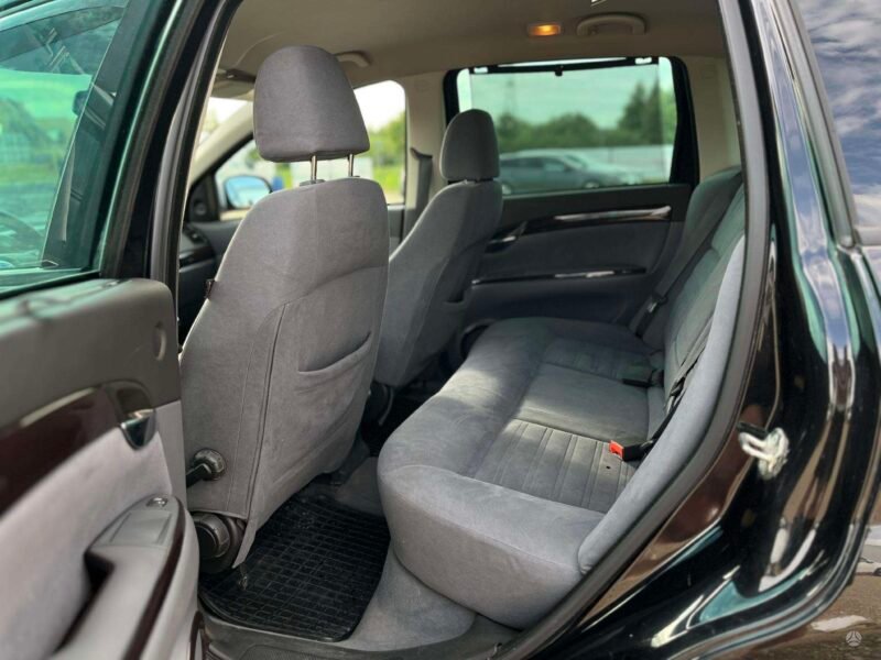 PARDUOTAS FIAT CROMA 1.9 l.