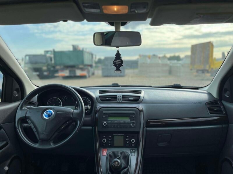 PARDUOTAS FIAT CROMA 1.9 l.