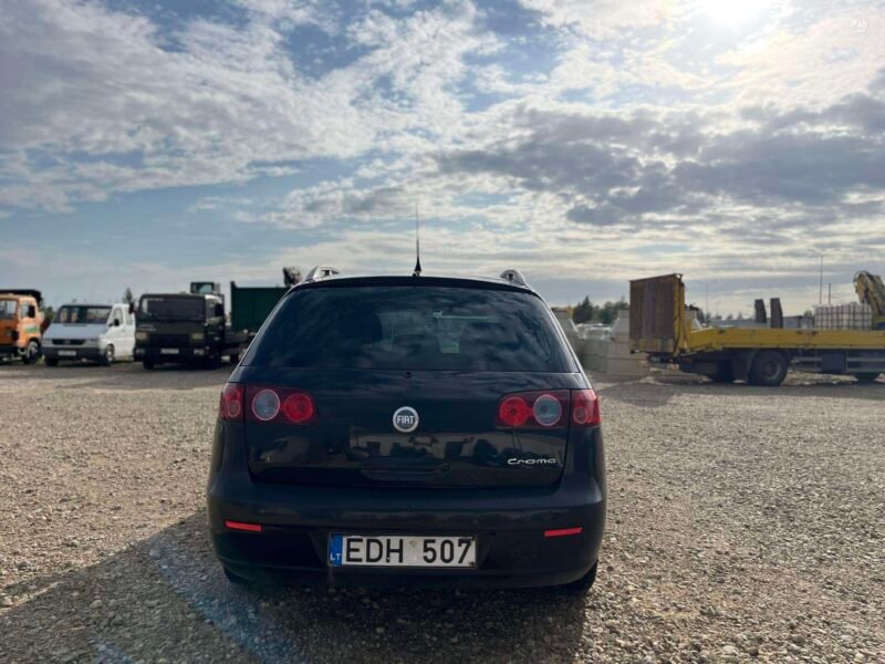 PARDUOTAS FIAT CROMA 1.9 l.