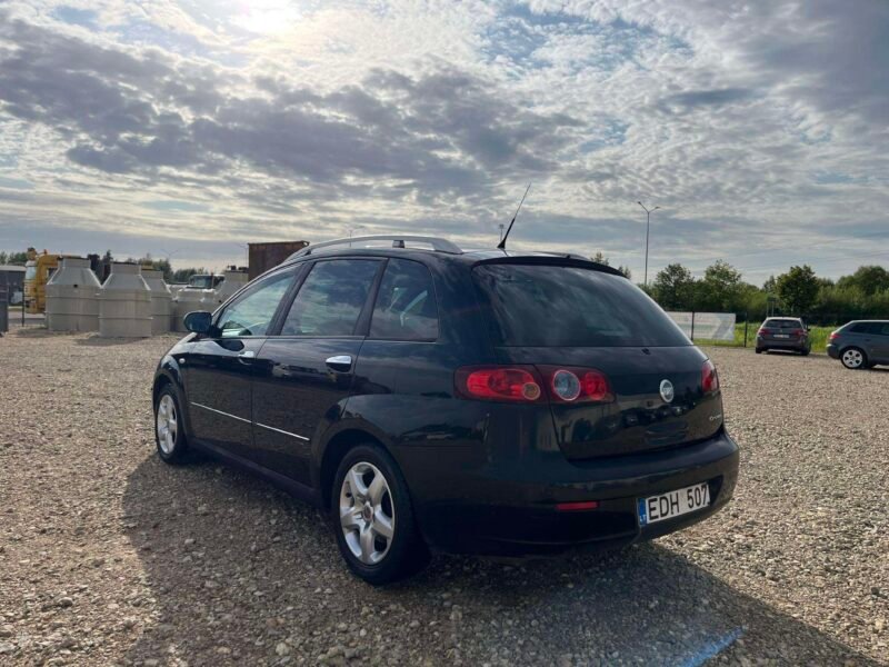 PARDUOTAS FIAT CROMA 1.9 l.