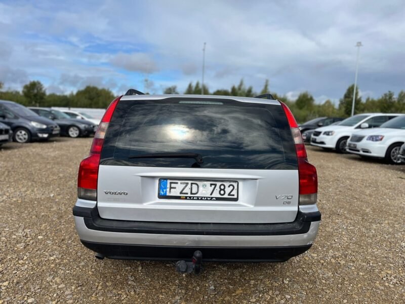 Volvo V70 2.4L