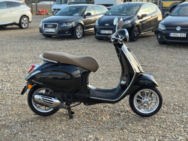 Piaggio Vespa Primavera