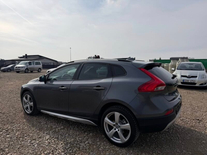 Volvo V40