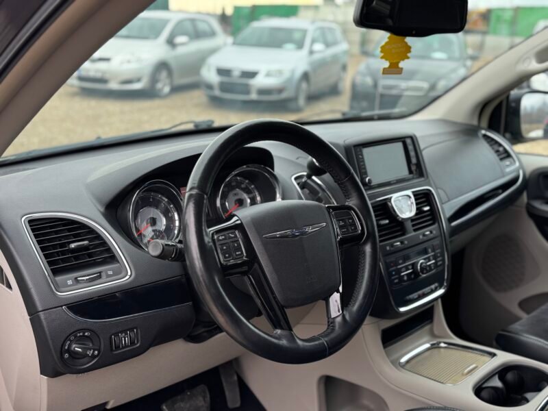 Chrysler Town & Country