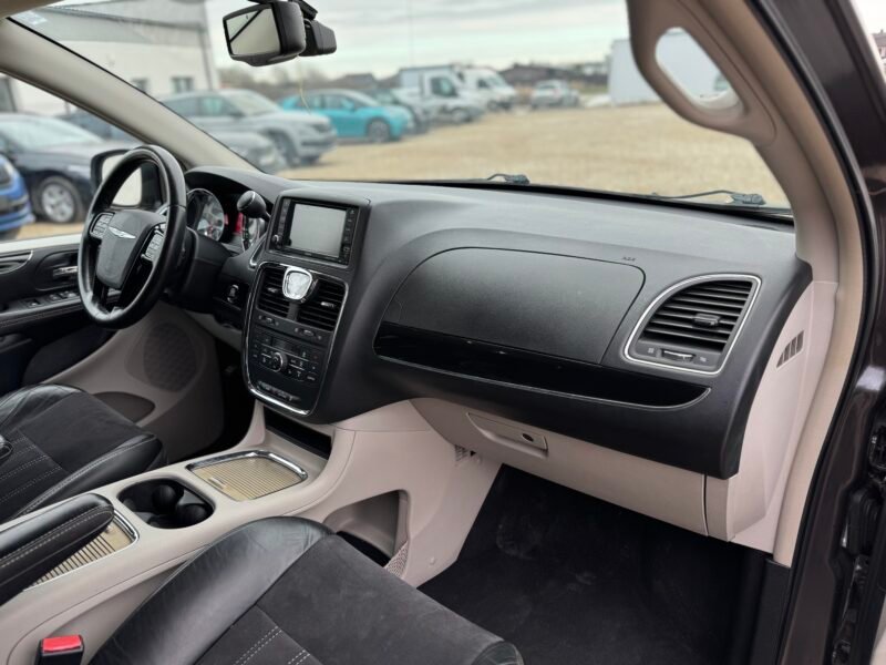 Chrysler Town & Country