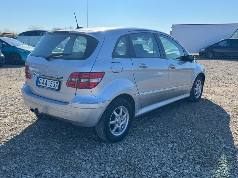Mercedes-Benz B150