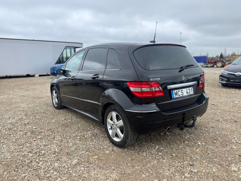 Mercedes-Benz B200
