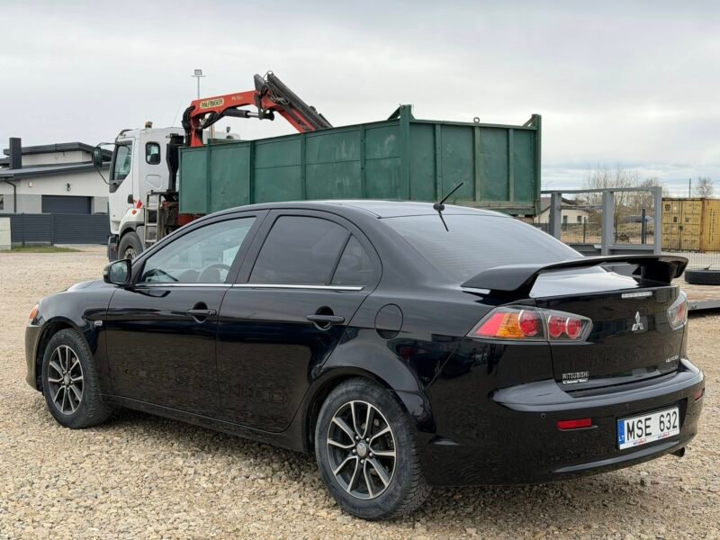 Mitsubishi lancer