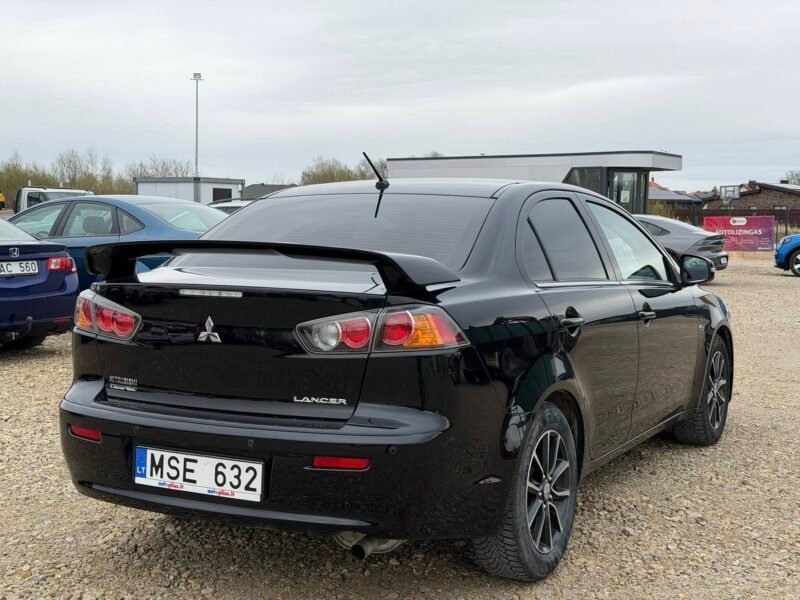 Mitsubishi lancer