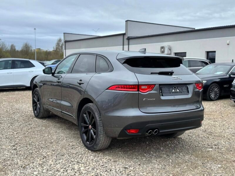 Jaguar F-Pace