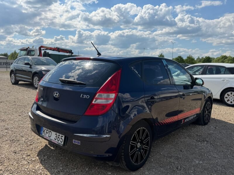 HYUNDAI I 30