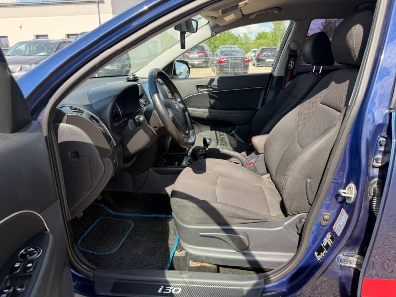 HYUNDAI I 30