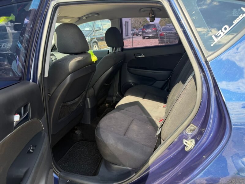 HYUNDAI I 30