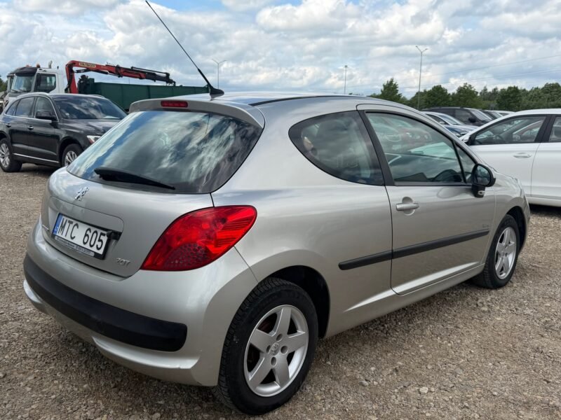Peugeot 207