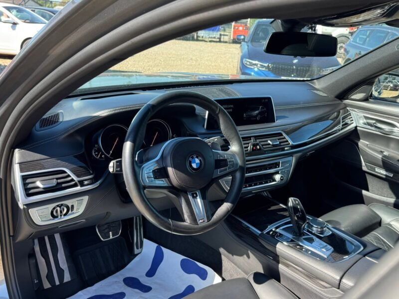 BMW 730