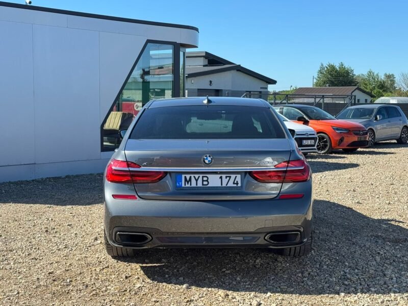 BMW 730