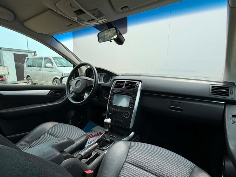 Mercedes-Benz B200