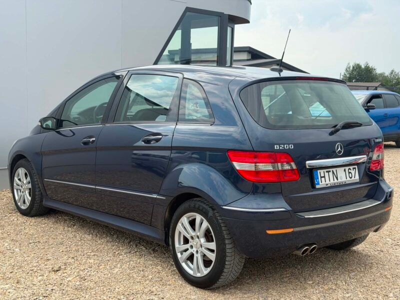 Mercedes-Benz B200