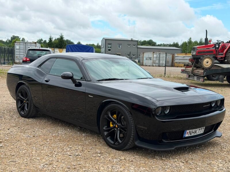 Dodge Challenger