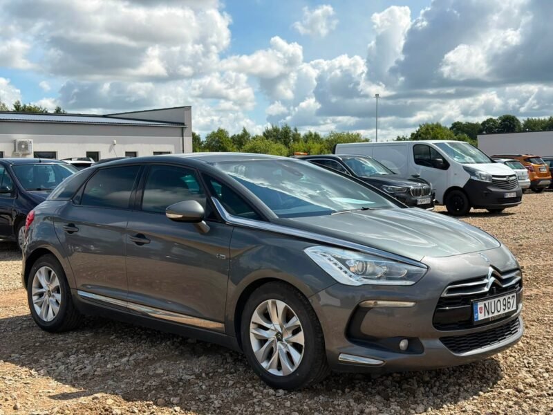 Citroen DS5