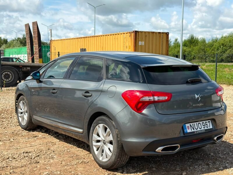 Citroen DS5