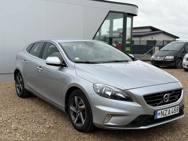 Volvo V40